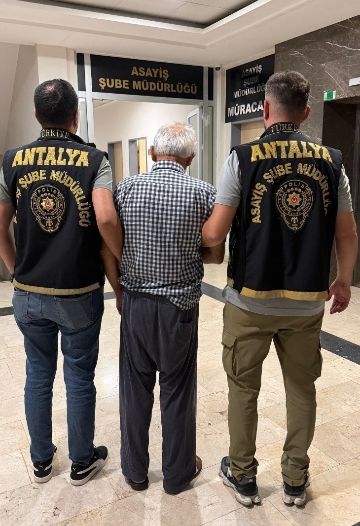 antalya-da-157-yil-kesinlesmis-hapis-cezasi-bulunan-hukumlu-yakalandi