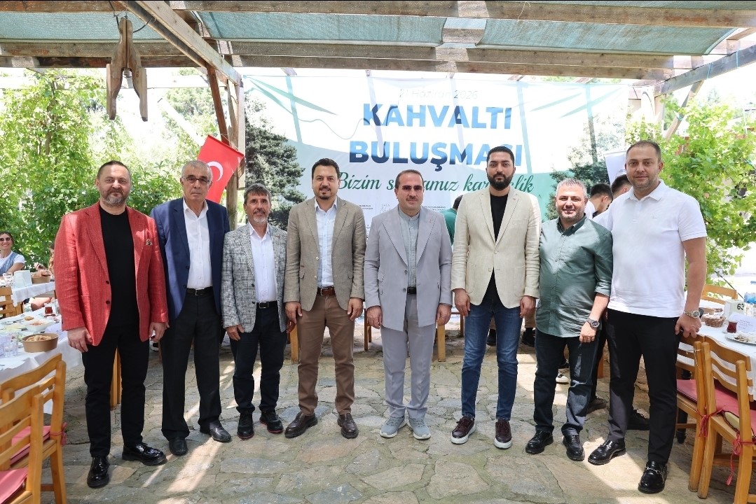 kahramanmaraslilar-bornova-da-kahvaltida-bulustu