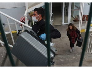 İngiltere’den Döndükten Sonra Kocaeli’de Karantinaya Alınan 342 Kişi Tahliye Edildi