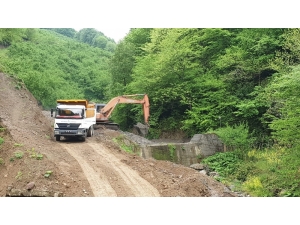 Kaynaşlı Belediyesinden Derelerin Taşmaması İçin Islah Çalışması
