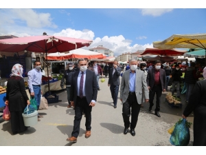 Develi’de İlçe Protokolü Korona Virüs Tedbirlerine Dikkat Çekmeye Devam Ediyor