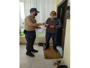 81 Yaşındaki Yaşlı Adam “Biz Bize Yeteriz Türkiye” Kampanyasına 5 Bin Lira Bağışladı