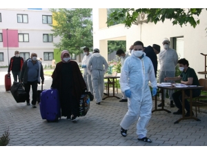 Hollanda’dan Getirilerek Karantinaya Alınan 349 Kişinin Tamamı Evlerine Gönderildi