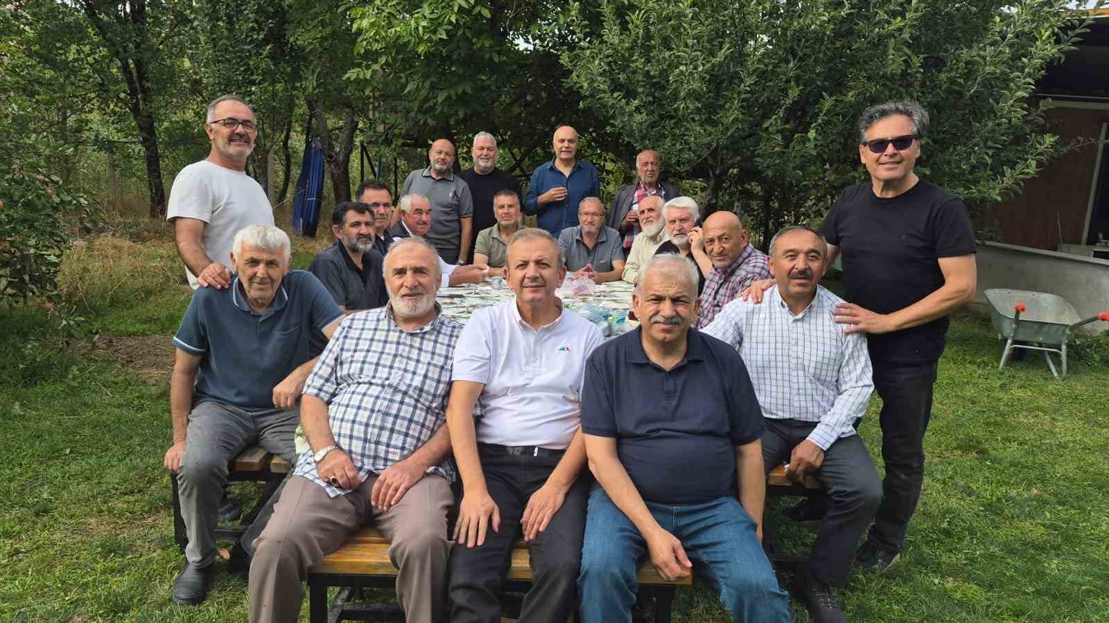 1986-kirsehir-imam-hatip-lisesi-mezunlari-40-yil-bulusmasinda-bir-araya-geldi