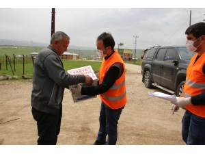 Varto’da Muhtaç Ailelere Ramazan Yardımı