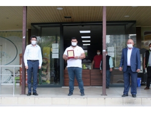 Korona Tedbirlerine Uyan Fırıncıya Plaket