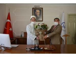 Türkiye’nin En Genç Müftüsü Görevine Başladı