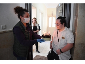 Down Sendromlu Umutcan’a Doğum Günü Sürprizi