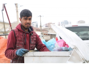 Yediği Ceza Ekmek Parasından Alıkoymadı