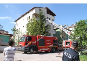 Ev Yangını Kısa Sürede Söndürüldü