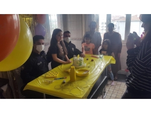 Anneannesi Torunu İçin Doğum Günü Pastası Talep Etti