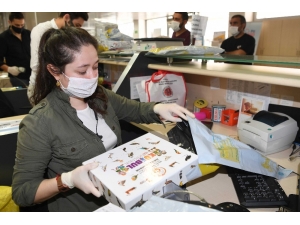 Kitap Okuyan 500 Çocuğun Hediyesi Kargoya Verildi