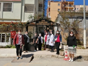 Kuşadası Vefa Grubu Yaşlıları Ziyaret Etti