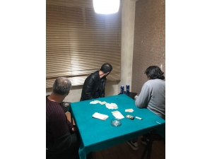 Kumar Oynarken Yakalanan Şahıslara Sosyal Mesafe Cezası