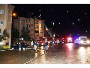 Sahurda Çıkan Yangın Paniğe Yol Açtı