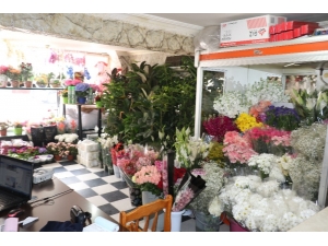 Çiçekçilerin Anneler Günü Mesaisi
