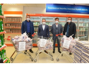 Yağmur Duası Sonrası Kestikleri Hayvanları Gıda Bankasına Bağışladılar