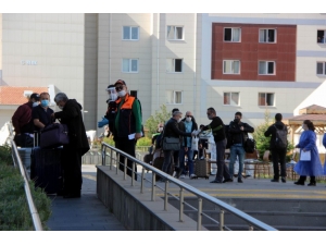 Kayseri’de Karantina Süresi Dolan 289 Kişi Memleketlerine Uğurlandı