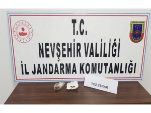 Jandarma Ekipleri Uyuşturucudan 1 Kişiyi Gözaltına Aldı