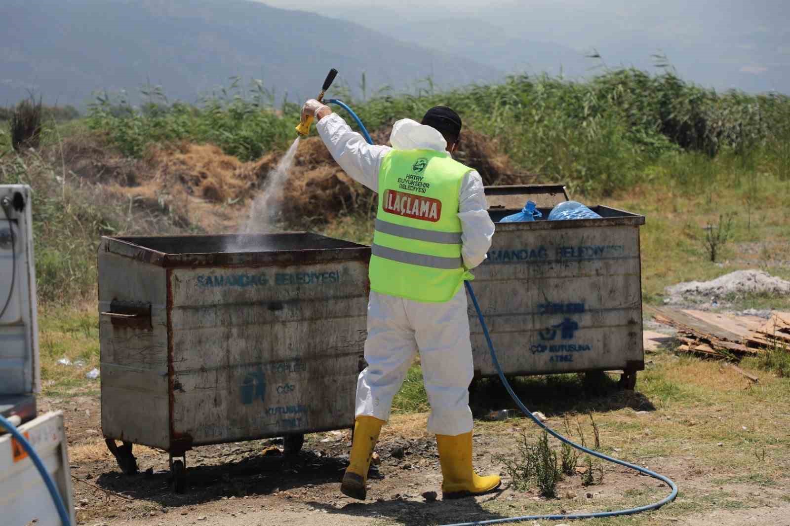 hatay-buyuksehir-belediyesi-il-genelinde-ilaclama-calismalarina-araliksiz-devam-ediyor
