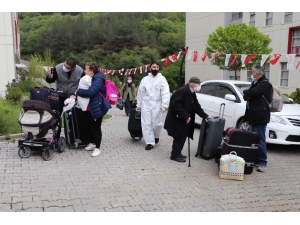 Karantina Altına Kalan 358 Türk Vatandaşı Alkışlarla Uğurlandı