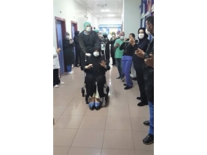 Kocasını Kaybeden Kadın Koronayı Yendi