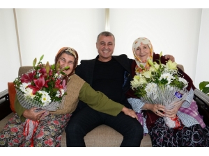 Annelere 10 Bin Çiçek Hediye Edilecek