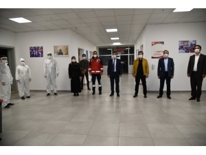 Müdür Sünnetçioğlu’ndan Yurtlarda Gözlem Altında Tutulan Vatandaşlara Ziyaret