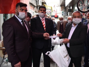 Afyonkarahisar’da Berber Ve Kuaför Salonları Ücretsiz Dezenfekte Ediliyor