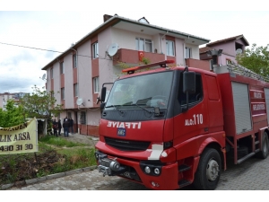 Apartman Boşluğundaki Çöplerin Tutuşması, Talaşa Neden Oldu