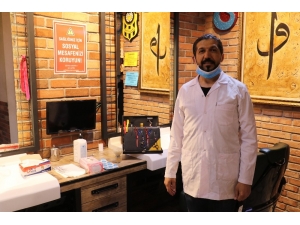 Sağlık Çalışanlarını Ücretsiz Tıraş Edecek