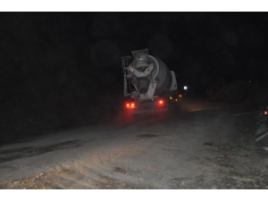 Yüksekova-van Karayolu 6 Gün Sonra Kontrollü Bir Şekilde Açıldı