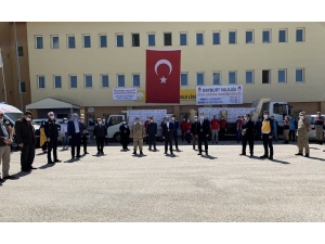 Bayburt’ta Vatandaşa Gıda Yardımı