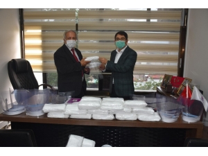 Şehzadeler Belediyesi’nden Berber Ve Kuaförlere Hijyen Seti