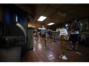 Abd’de Korona Virüs Nedeniyle Ölenlerin Sayısı 77 Bine Yaklaştı