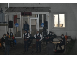 Karantina Altında Kalan Vatandaşlara Moral Gecesi