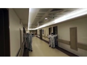 Korona Virüs Hastaları Azalınca Erik Dalı Oynadılar