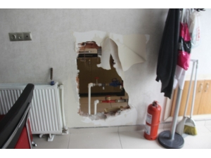 Duvarı Delip 200 Bin Liralık Altın Çaldılar