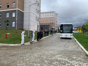 Isparta’da Karantina Süresi Tamamlanan 268 Vatandaş Memleketlerine Gönderildi