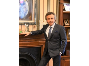 Yeşim, Maske Üretimine Hazırlanıyor