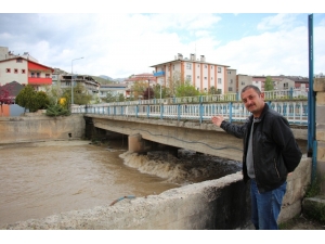 Oltu Çayı’nın Debisi Yükseldi