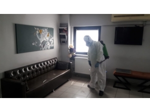 Zonguldak’ta Berber Ve Kuaförler Dezenfekte Edildi