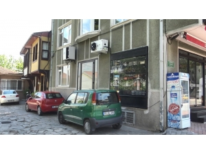 5 Katlı Apartmanın Altındaki Yatır Görenleri Şaşkına Çeviriyor