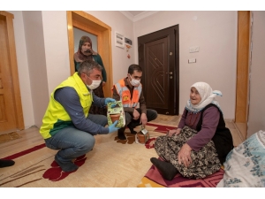 İpekyolu Belediyesinden Annelere Çiçek