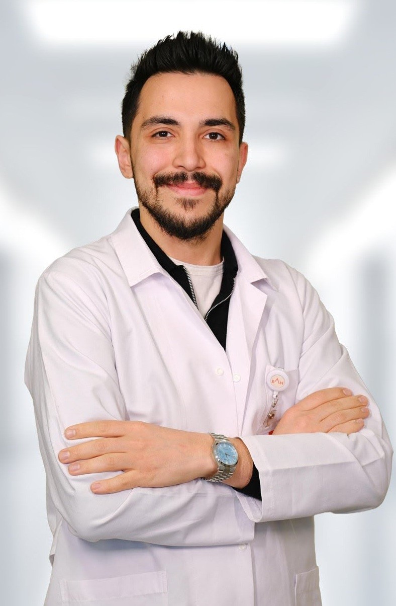 goz-kapagi-estetigiyle-daha-genc-ve-dinamik-bakislar-mumkun