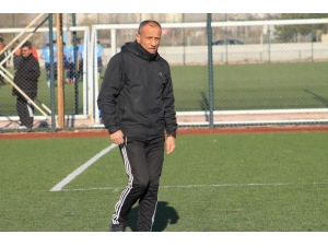 Antrenör Zeki Akparlar: