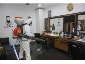 Darıca’da Berber Ve Kuaförler Dezenfekte Edildi