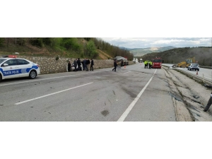 Frenleri Patlayan Tırın Sürücüsü Ustalığı İle Faciayı Önledi