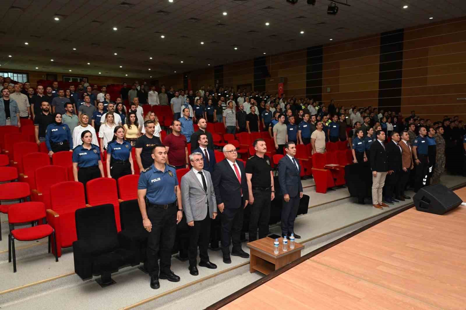423-emniyet-personeline-finansal-okuryazarlik-egitimi
