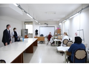 Başkan Taban Personelin Anneler Gününü Kutladı